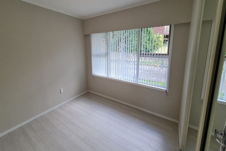 Photo of property in 2/52 Bentley Avenue, Glenfield, Auckland, 0629