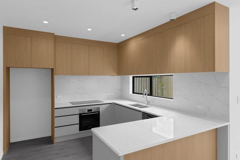 Photo of property in 3b Raupapa Street, Northcote, Auckland, 0627