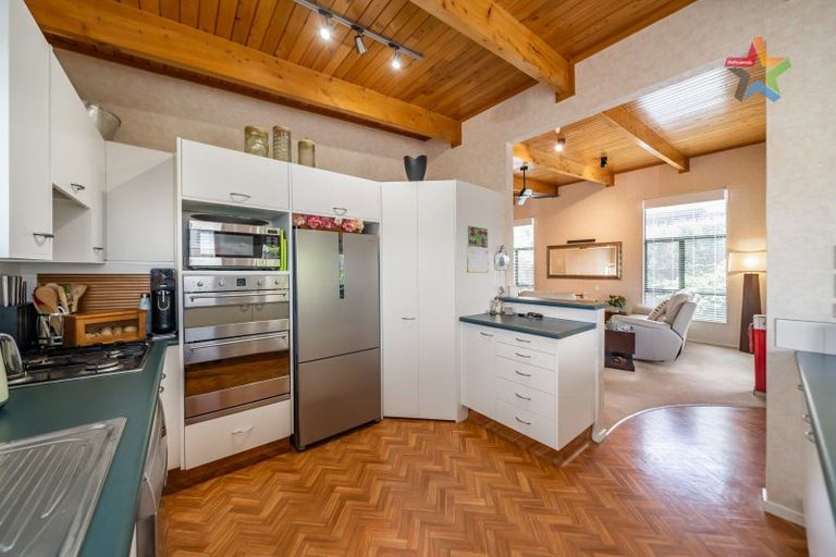 Photo of property in 14a Pekanga Road, Normandale, Lower Hutt, 5010