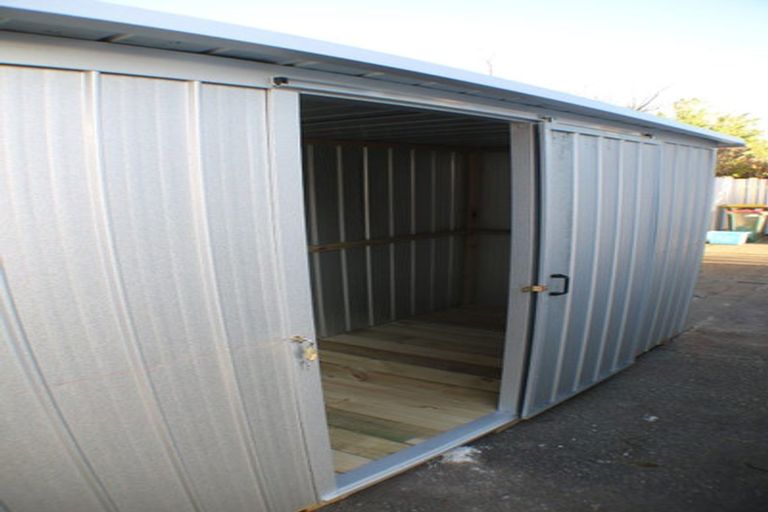 Photo of property in 20 Plunket Avenue, Petone, Lower Hutt, 5012