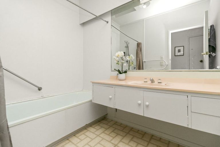 Photo of property in 1/17 Cameron Street, Takapuna, Auckland, 0622