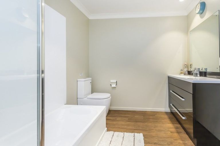 Photo of property in 15 Birkhall Grove, Strathmore Park, Wellington, 6022