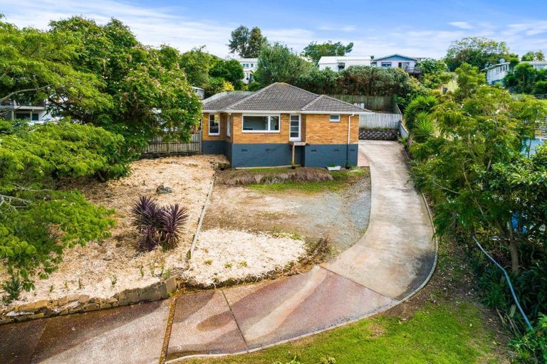 Photo of property in 35 Ogle Crescent, Te Kamo, Whangarei, 0112