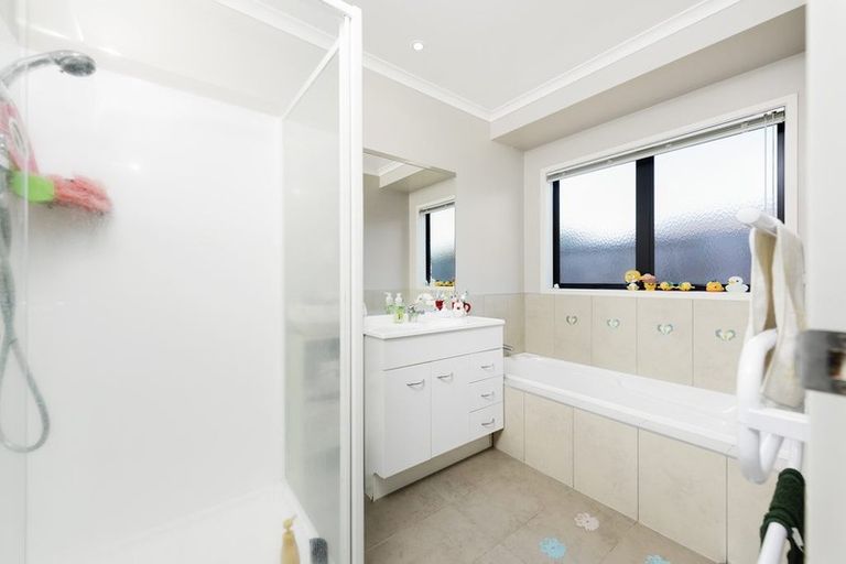 Photo of property in 8 Gina Way, Welcome Bay, Tauranga, 3112