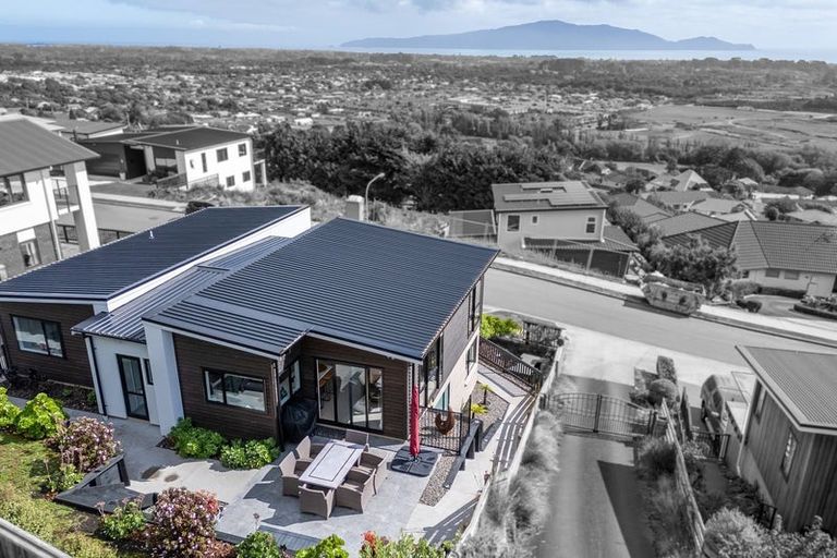 Photo of property in 11 Wilson Way, Waikanae, 5036