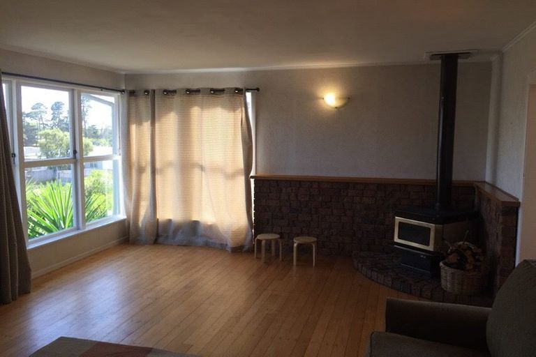 Photo of property in 1/77 Ennis Avenue, Pakuranga Heights, Auckland, 2010