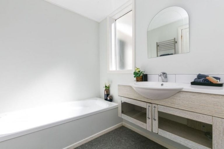 Photo of property in 229 Ohiro Road, Brooklyn, Wellington, 6021