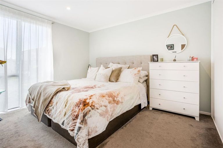 Photo of property in 22 Hobsonville Point Road, Hobsonville, Auckland, 0616