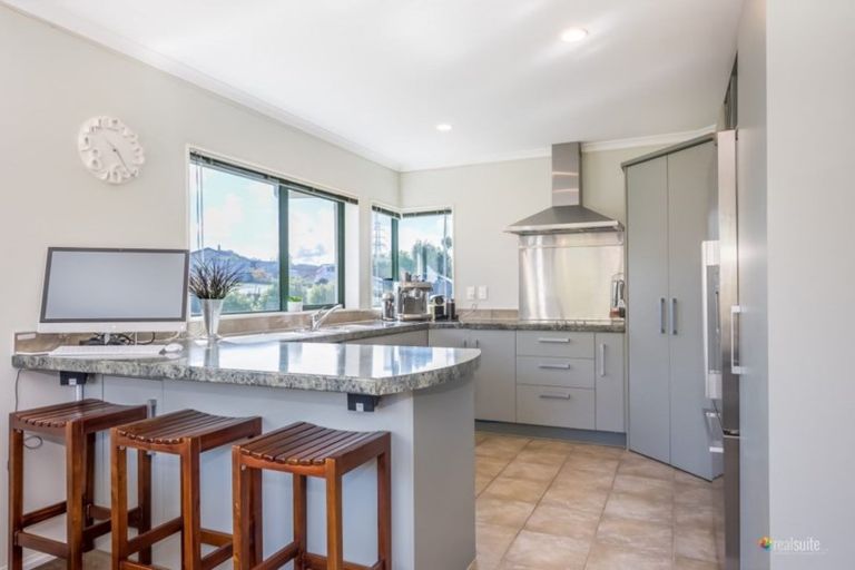 Photo of property in 63 Percy Kinsman Crescent, Riverstone Terraces, Upper Hutt, 5018