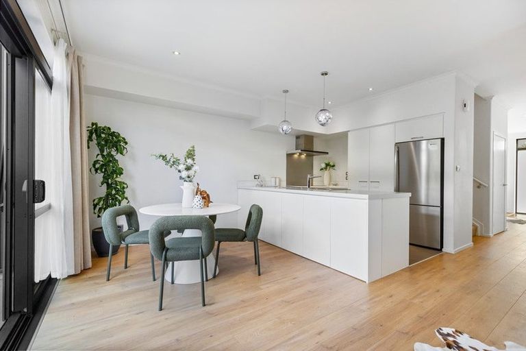 Photo of property in 33 Wallace Road, Hobsonville, Auckland, 0616