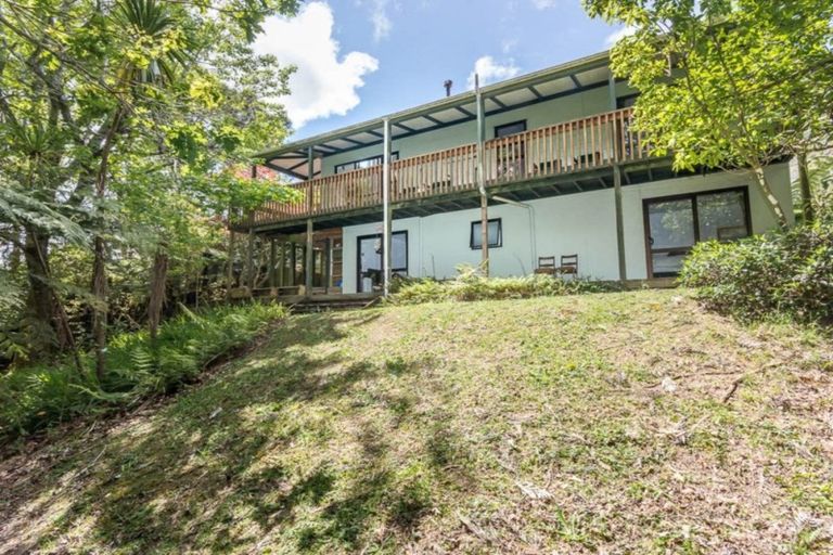 Photo of property in 66 Wirihana Road, Titirangi, Auckland, 0604
