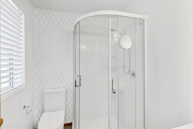 Photo of property in 100a Withells Road, Avonhead, Christchurch, 8042