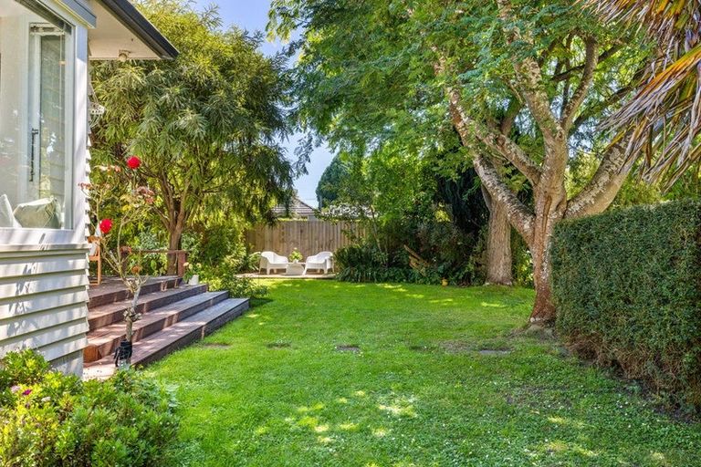 Photo of property in 100 Brookside Terrace, Bryndwr, Christchurch, 8053