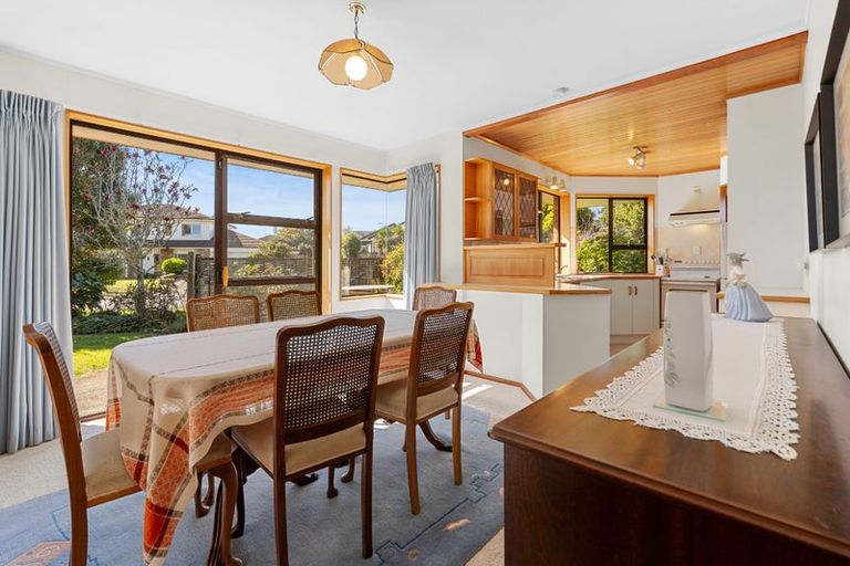 Photo of property in 21b Settlers Grove, Orewa, 0931