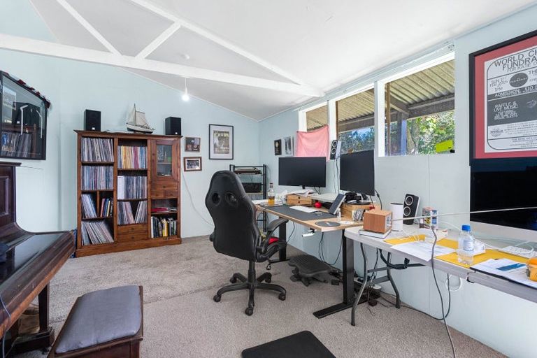 Photo of property in 11 Main Street, Greytown, 5712