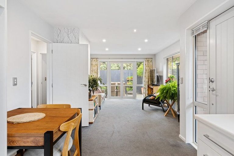 Photo of property in 2/17 Field Terrace, Upper Riccarton, Christchurch, 8041