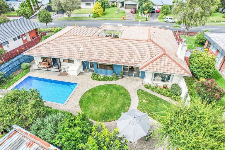 Photo of property in 51 Glen Lynne Avenue, Queenwood, Hamilton, 3210