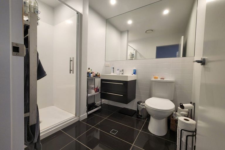 Photo of property in 2 Stone Street, Miramar, Wellington, 6022