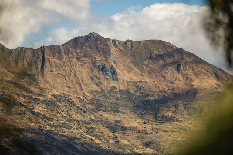 Photo of property in 74 Kings Drive, Wanaka, 9305