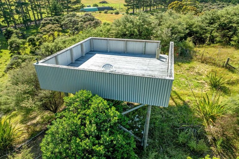 Photo of property in 708 Wilson Road, South Head, Helensville, 0874