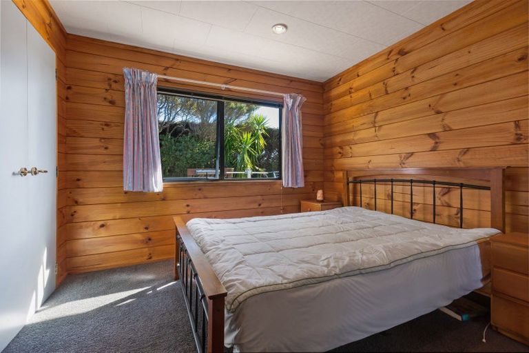 Photo of property in 33 Cable Bay Block Road, Cable Bay, 0420