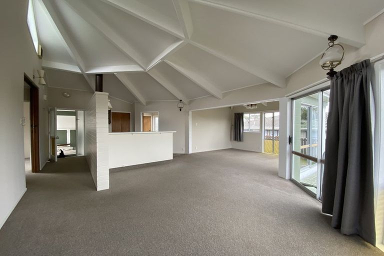 Photo of property in 1/46 Highland Park Drive, Highland Park, Auckland, 2010