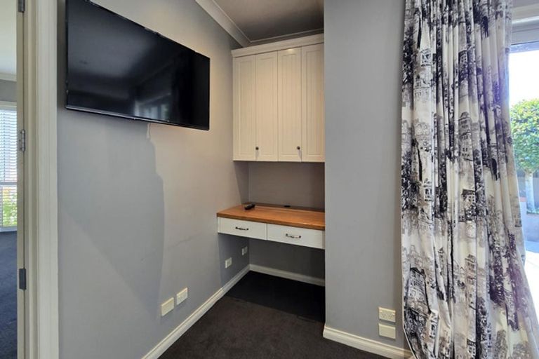 Photo of property in 72 Kent Terrace, Taradale, Napier, 4112