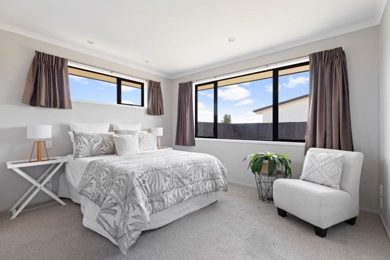 Photo of property in 13 Chadwick Place, Rototuna North, Hamilton, 3210