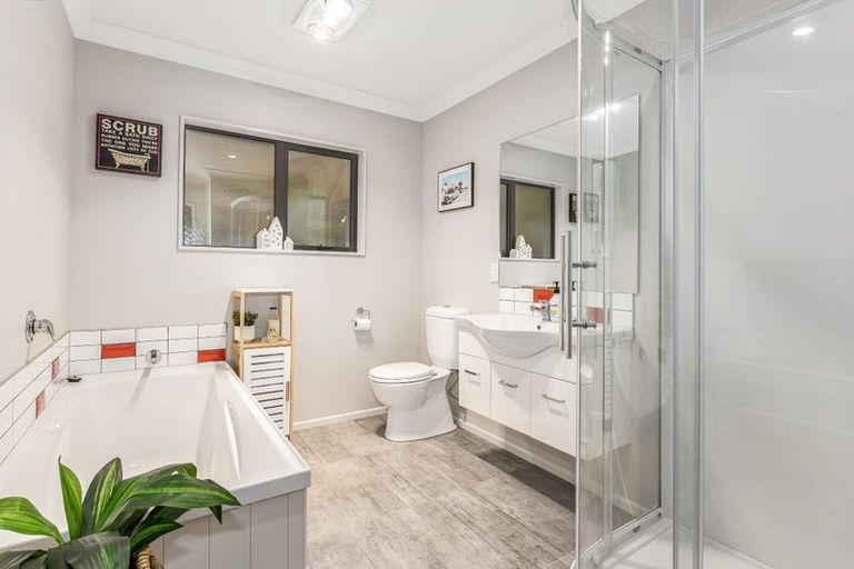 Photo of property in 9 Moonsail Drive, Whitby, Porirua, 5024