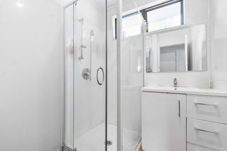 Photo of property in 1/20 Burundi Avenue, Clendon Park, Auckland, 2103