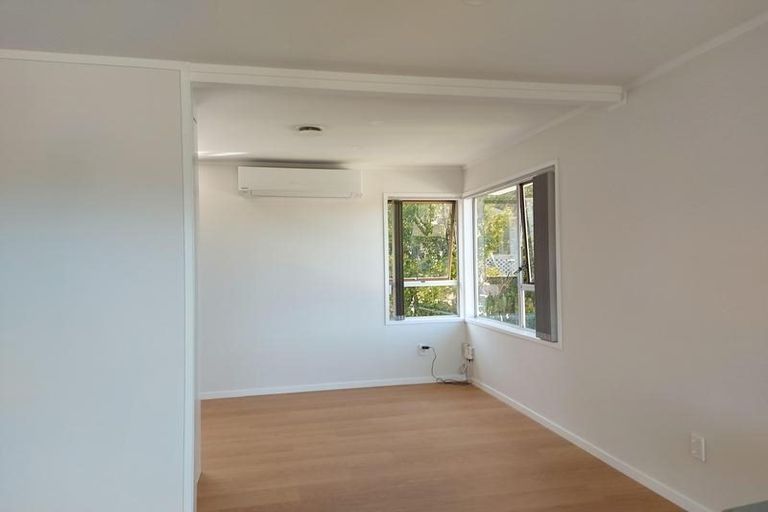 Photo of property in 34 Preston Avenue, Henderson, Auckland, 0610