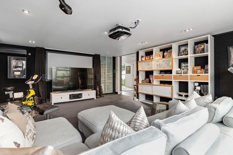 Photo of property in 169 Lake Crescent, Hamilton Lake, Hamilton, 3204