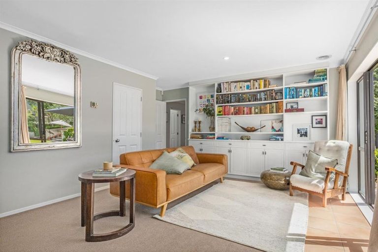 Photo of property in 12 Bowman Place, Whitby, Porirua, 5024