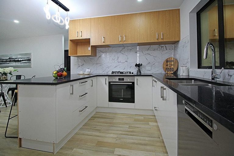 Photo of property in 114a Wyllie Road, Papatoetoe, Auckland, 2025