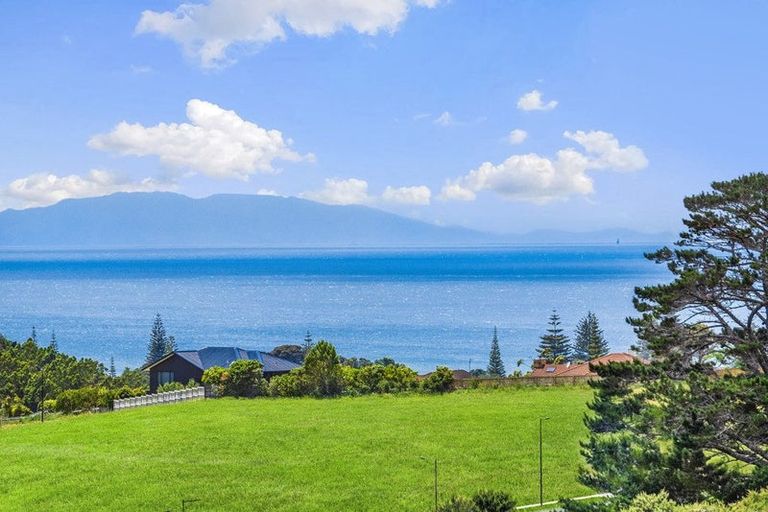 Photo of property in 3 Rockpool Road, Orewa, 0931