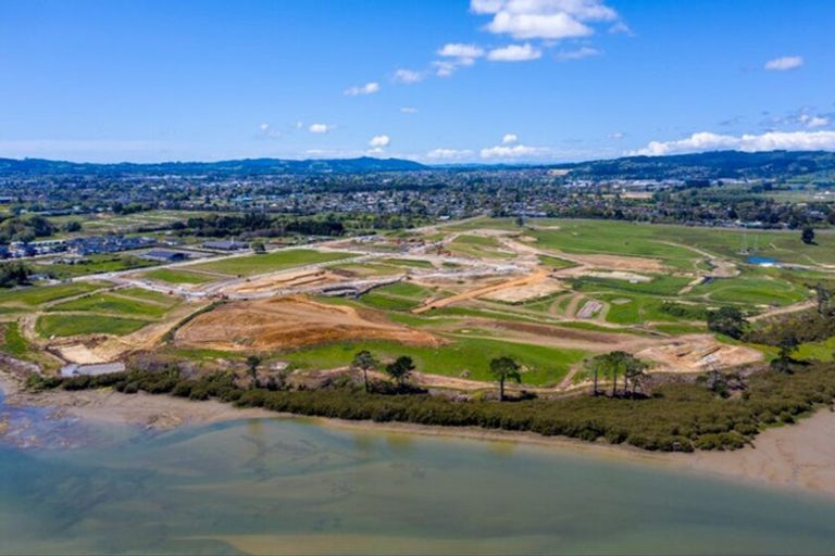 Photo of property in 42 Evergreen Parade, Rosehill, Papakura, 2113