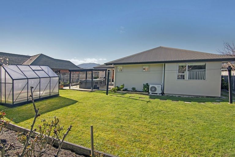 Photo of property in 10 Curtis Street, Stoke, Nelson, 7011