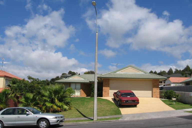 Photo of property in 18 Ian Sage Avenue, Torbay, Auckland, 0630