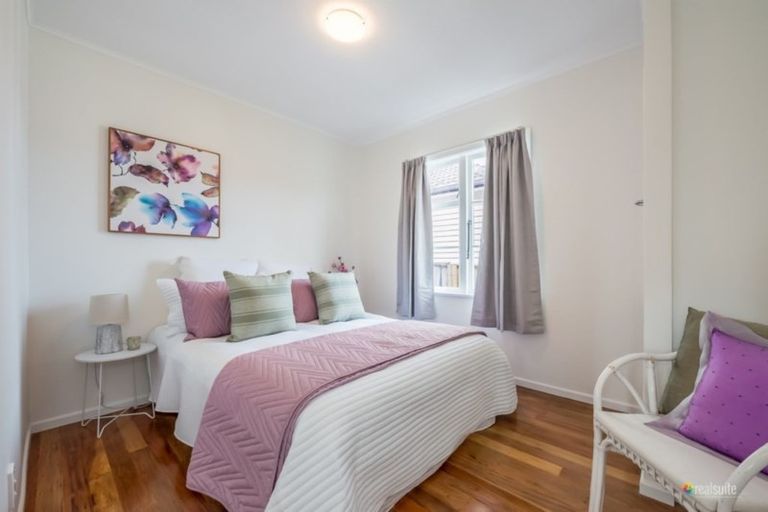 Photo of property in 10 Wise Street, Wainuiomata, Lower Hutt, 5014