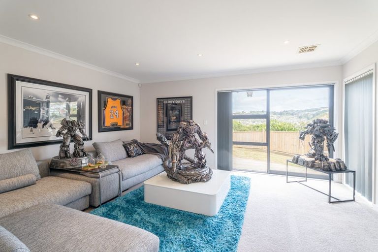 Photo of property in 5 Romaine Road, Churton Park, Wellington, 6037