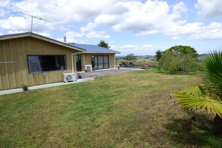 Photo of property in 462 Franklin Road, Paparoa, 0571