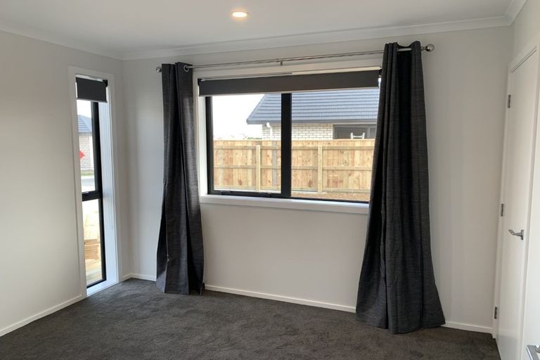 Photo of property in 98 Hinemoa Street, Levin, 5510