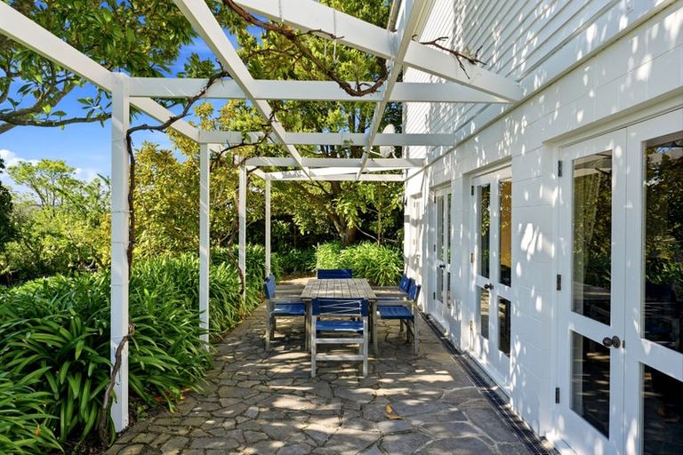 Photo of property in 17 Heaton Rhodes Place, Cashmere, Christchurch, 8022