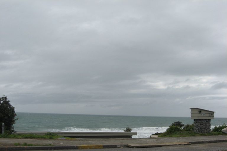 Photo of property in 29 Messenger Terrace, Oakura, 4314