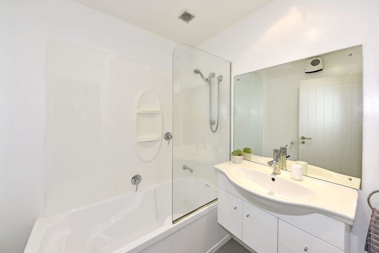 Photo of property in 223 Ilam Road, Ilam, Christchurch, 8041