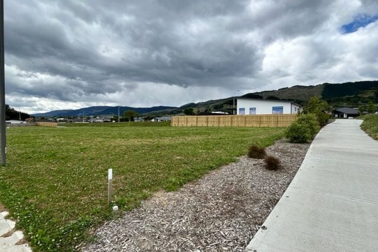 Photo of property in 25 Greenway Crescent, Hope, Richmond, 7020