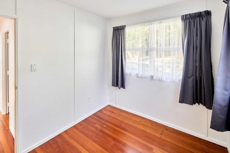 Photo of property in 130 Sievers Grove, Cannons Creek, Porirua, 5024