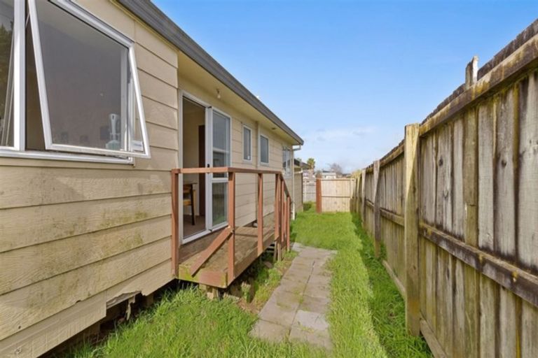 Photo of property in 3/43 Solveig Place, Randwick Park, Auckland, 2105