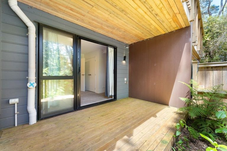 Photo of property in 25/9 Schnapper Rock Road, Greenhithe, Auckland, 0632