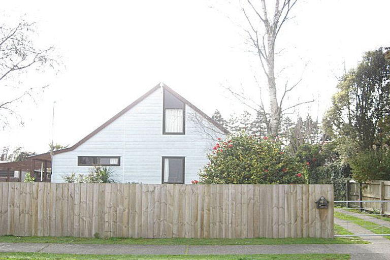 Photo of property in 9 Tawhara Place, Edgecumbe, 3120